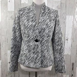 CHIC Jones of New York black and white Blazer